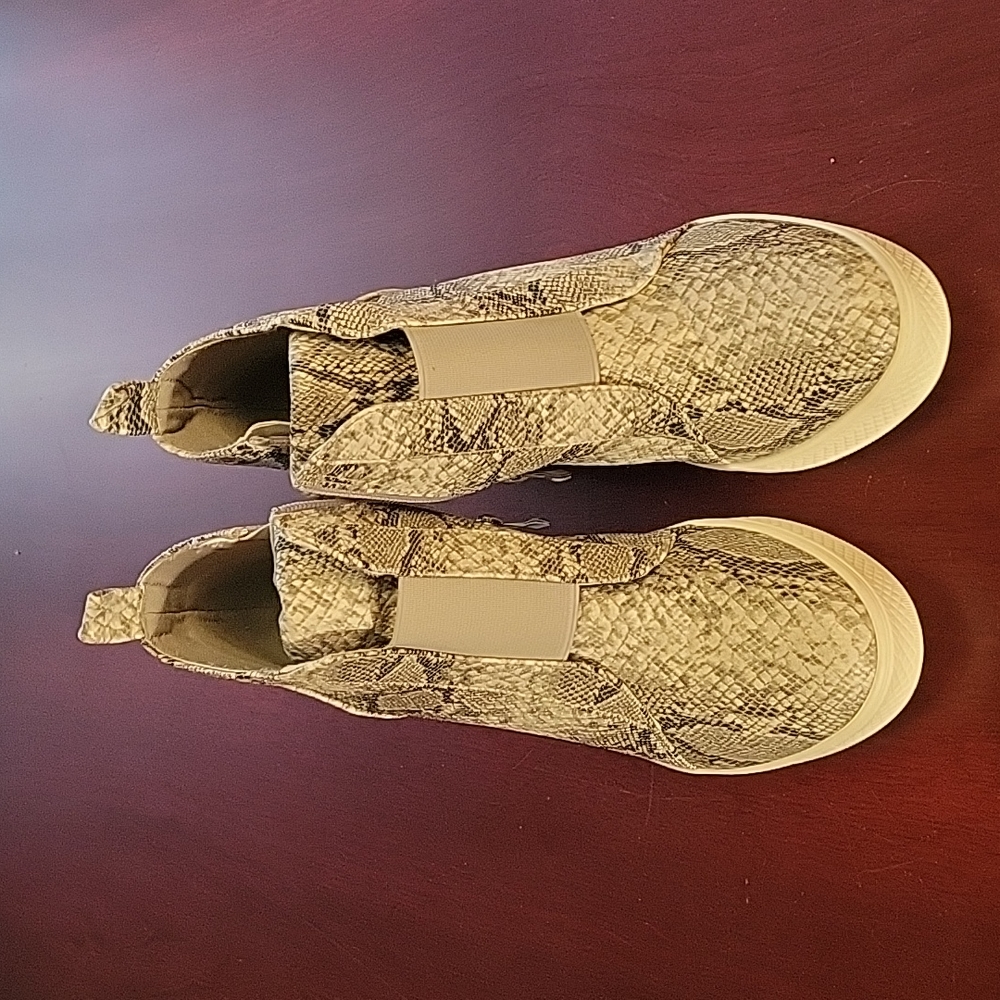 Ccocci Women's Snakeskin Wedge Shoes Size 8 Used